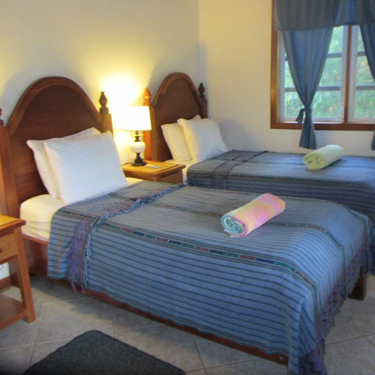 Cocotal Inn And Cabanas San Pedro  Quarto foto